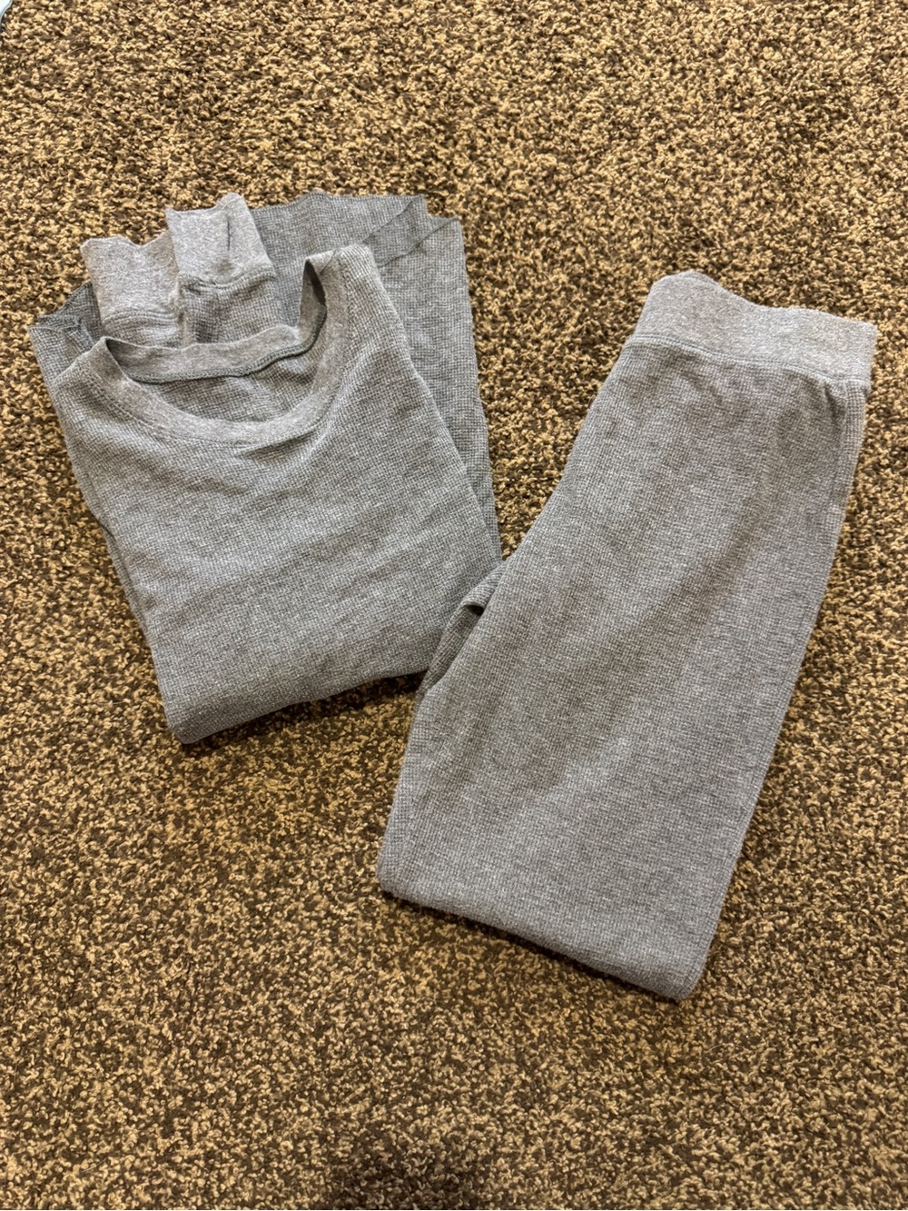 Cuddl Duds Grey Waffle Knit pajama set/Thermal basic set—Small